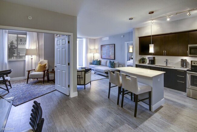 Building Photo - 3 br, 3 bath  - 2020 Salzedo St # 806