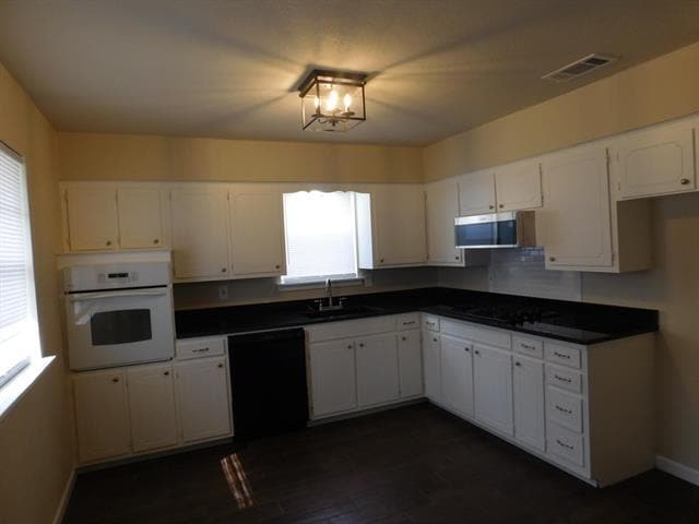 Building Photo - 4010 Upland Way