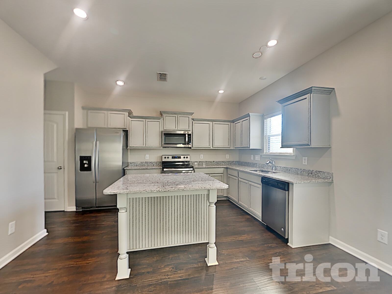 Building Photo - 604 Eagle View Dr