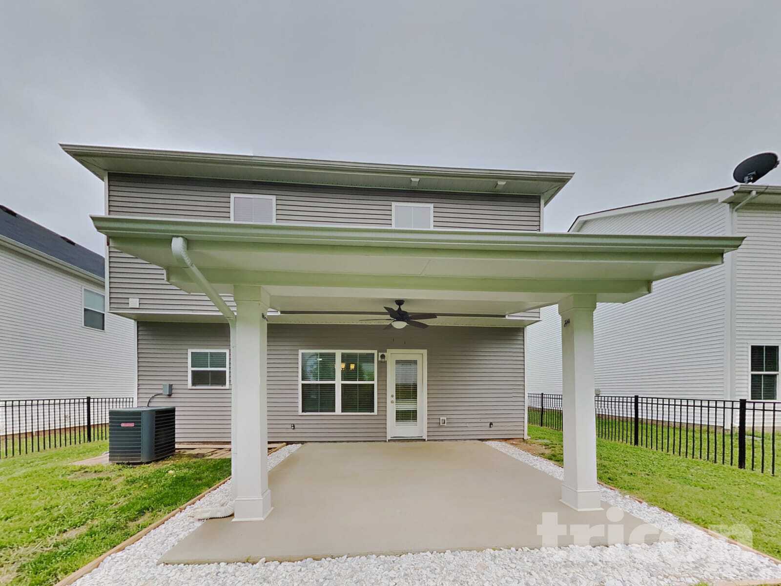 Building Photo - 1615 Sunray Dr