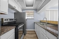 Building Photo - 202 Northcrest Cir