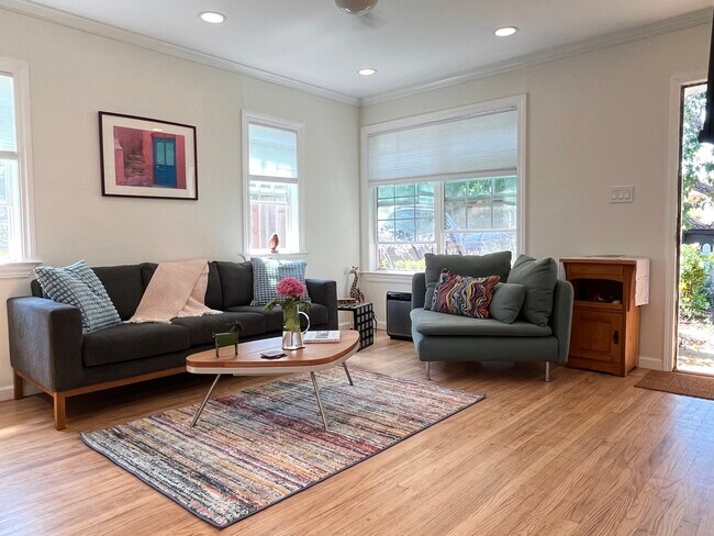 Primary Photo - 3770 Patterson Ave
