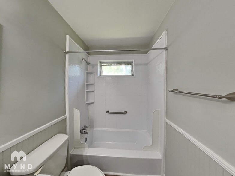 Building Photo - 2837 Wedgefield Dr
