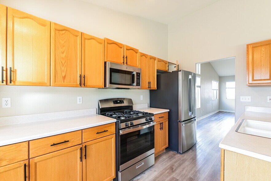 Building Photo - 827 Harbor Beach Ct