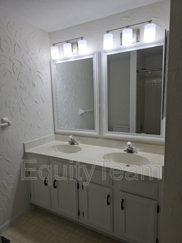 Building Photo - 9178 Fields Dr