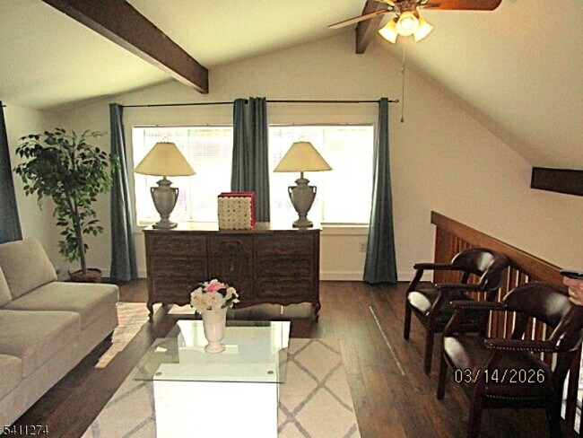 Building Photo - 306 Wagon Wheel Rd