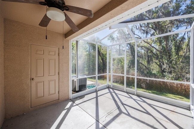 Building Photo - 15843 Fishhawk View Dr
