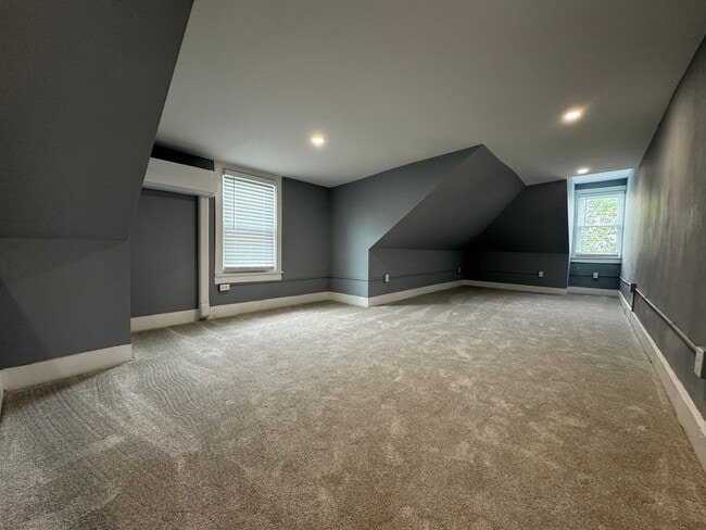 Building Photo - Completely Updated THREE BEDROOM TWIN!