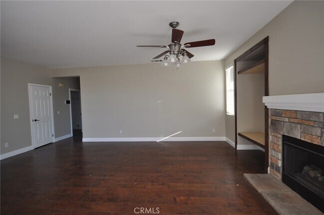 Building Photo - 8945 Honeysuckle Ave