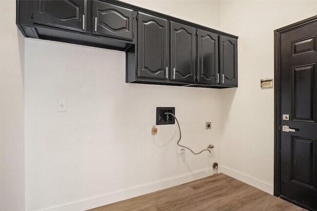 Building Photo - 7008 Caldwell Ln