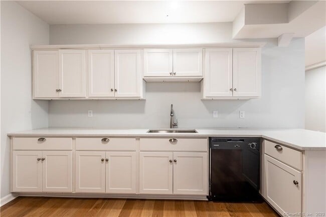 Building Photo - 55 Cider Mill Ln