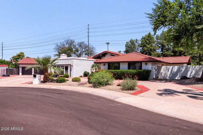 Building Photo - 5344 E Shaw Butte Dr