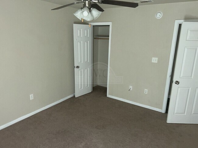 Building Photo - 370 Nolan Ridge Dr