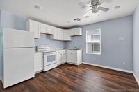 Building Photo - 641 6th St