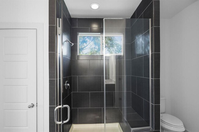 Building Photo - 7208 Bertram Ct