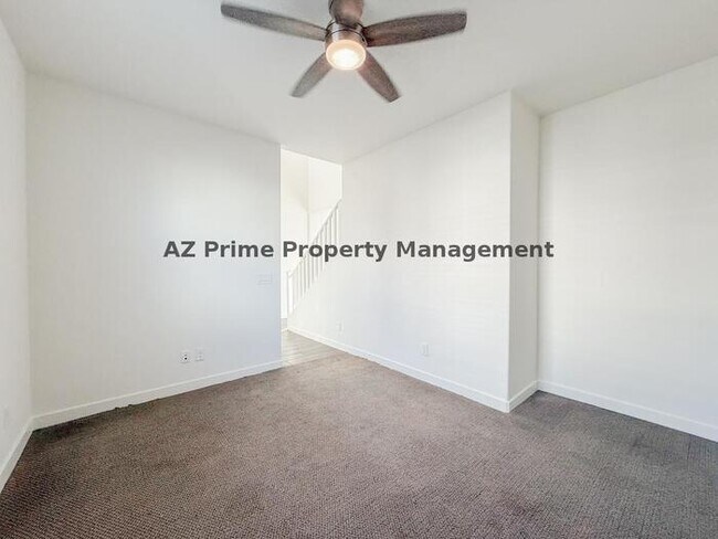 Building Photo - 920 E Anderson Ave