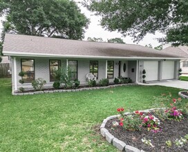 Building Photo - 307 Shirleen Dr