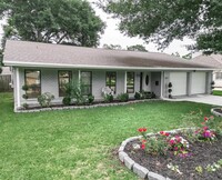Building Photo - 307 Shirleen Dr