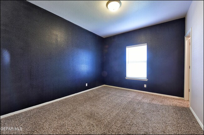Building Photo - 221 Jennice Cir