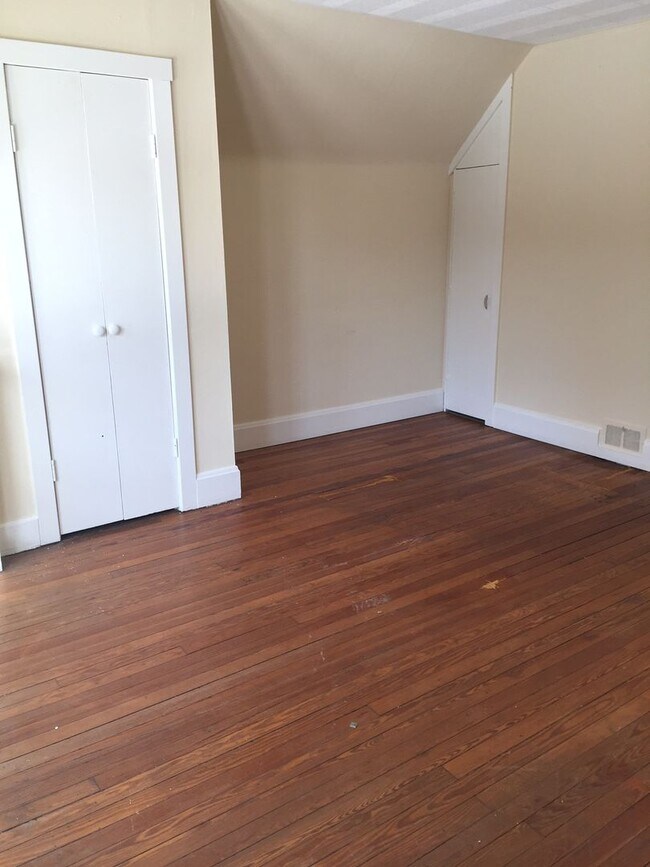 Building Photo - 3400 Ormond Ave