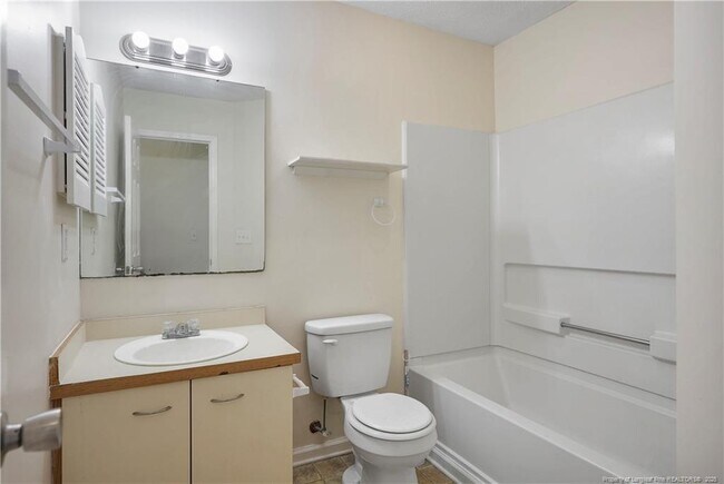 Building Photo - 6716 Willowbrook Dr