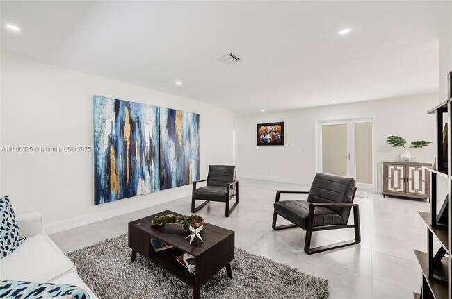 Building Photo - 17460 SW 85th Ave