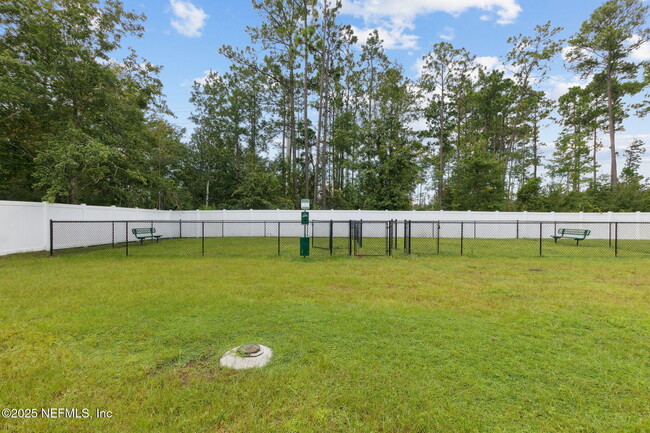 Building Photo - 14753 Cashew Ave