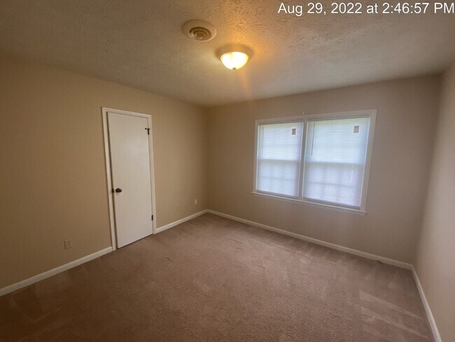 Building Photo - 6515 Kemper Ct