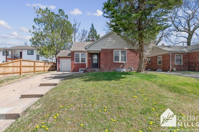 Primary Photo - GORGEOUS Sleepy Hollow Home!!!!!