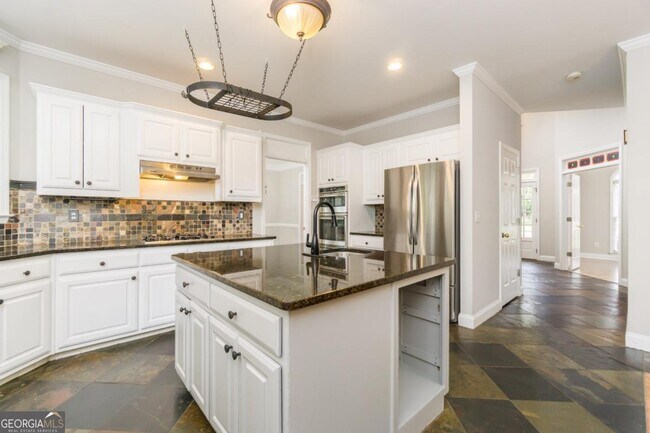 Building Photo - 6710 Timber Cove Pointe