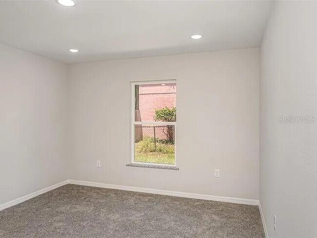 Building Photo - 308 Ave P NW