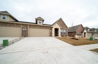 Building Photo - 8504 Christie Ln