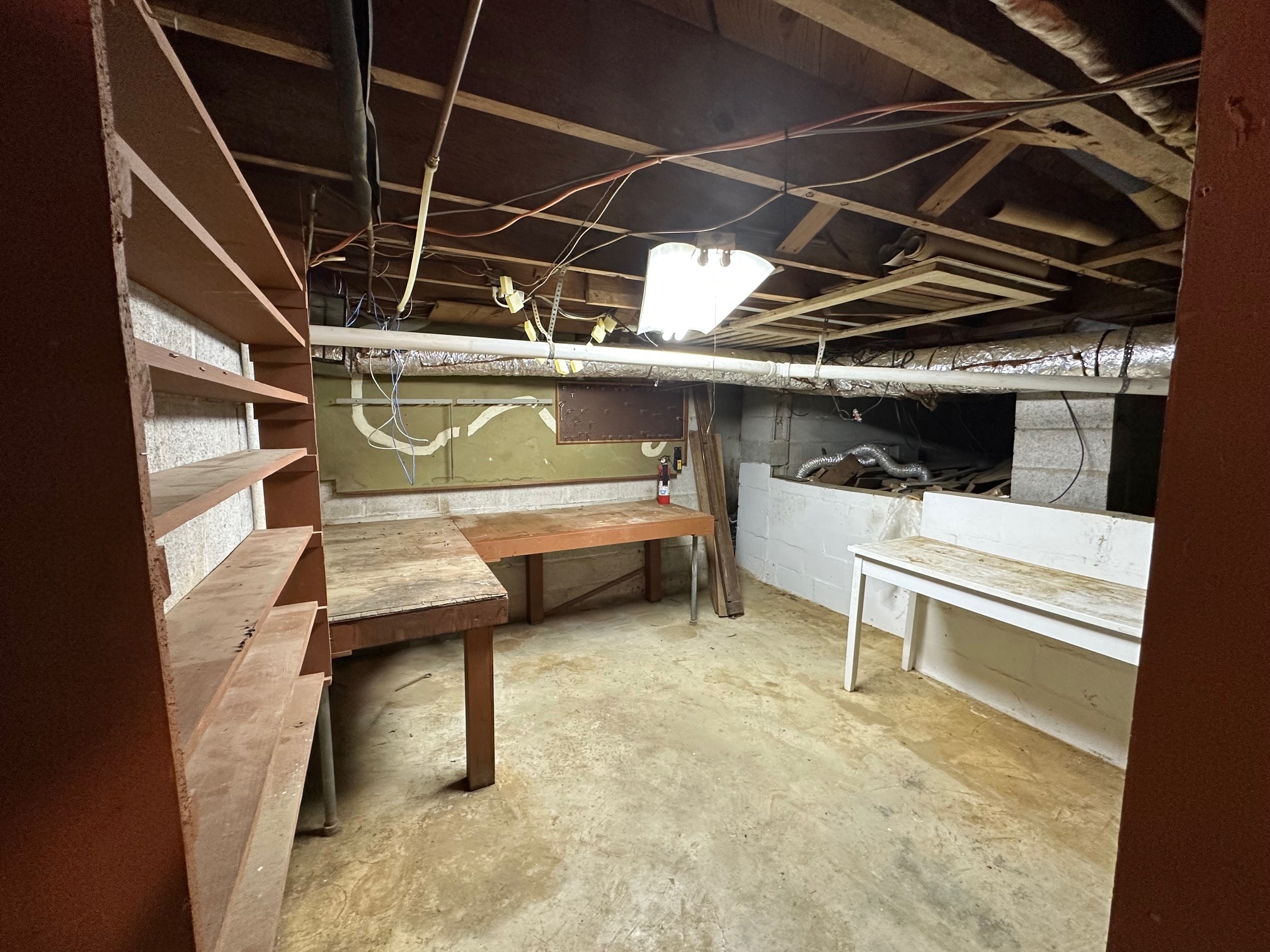 Basement - Workshop - 5538 Rich Rd