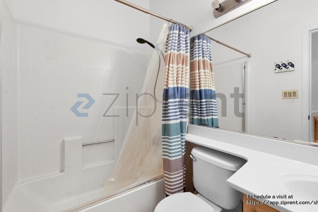 Building Photo - 27 Silver Poplar Ct