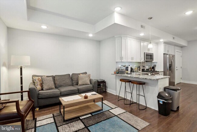 Building Photo - 818 N 16th St