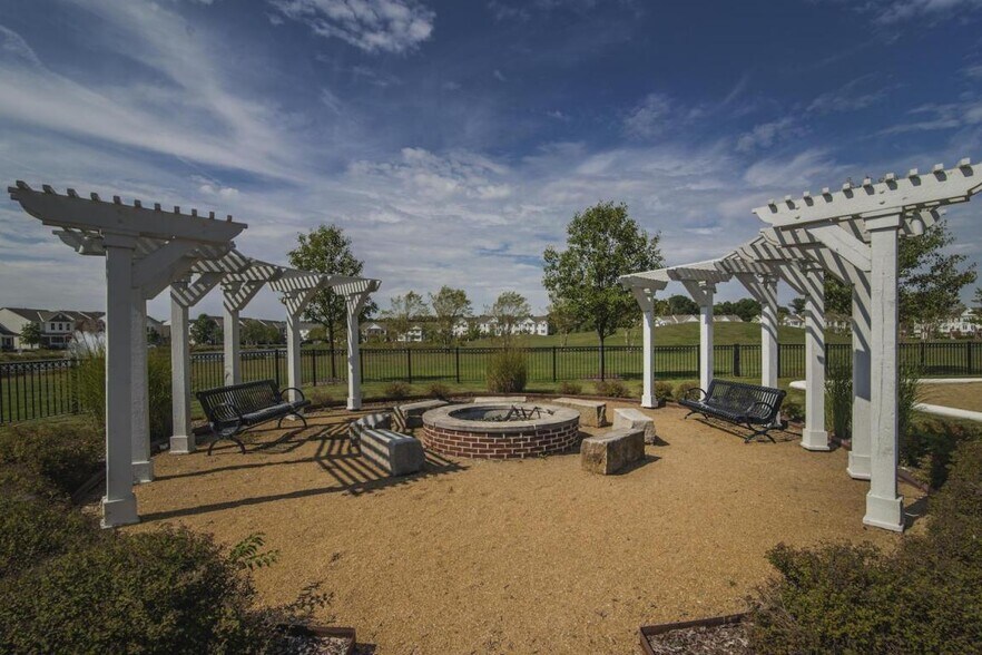 Building Photo - 6014 Turnwood Dr