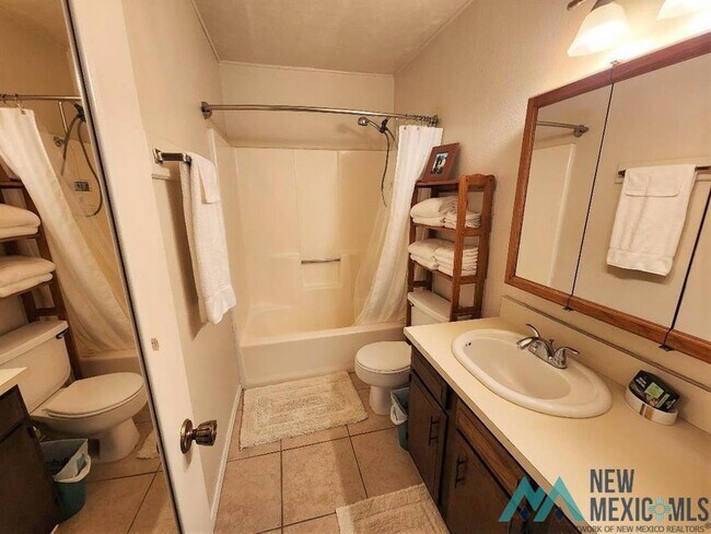 Building Photo - 1501 Riley Dr