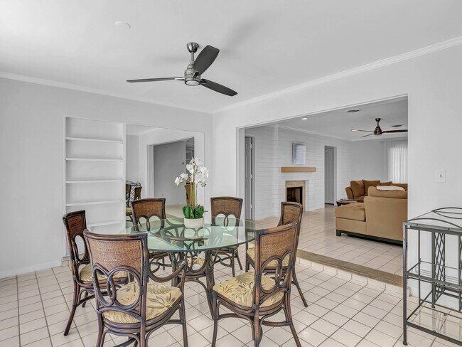 Building Photo - 1425 Treasure Cove Ln