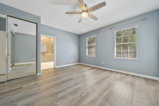 Building Photo - 351 Legare Ct