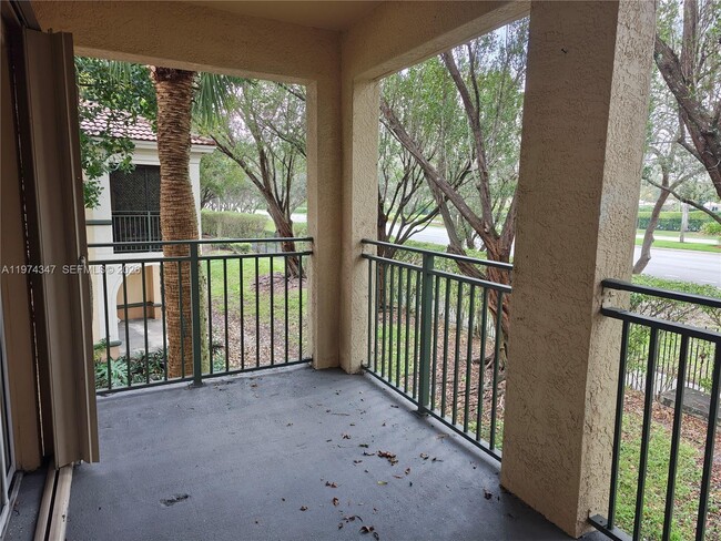 Building Photo - 2409 Centergate Dr