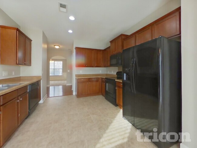 Building Photo - 825 Old Forester Ln