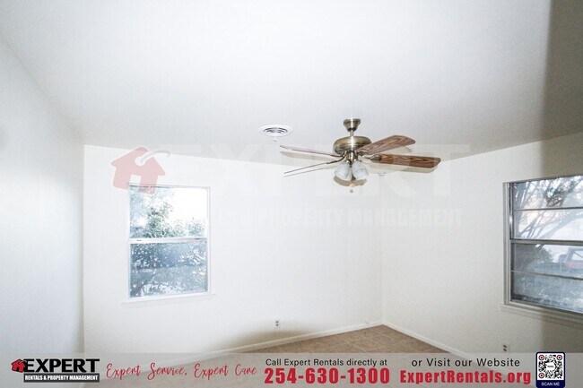 Building Photo - Charming 3-Bedroom Home