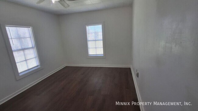 Building Photo - 102 N 11th St