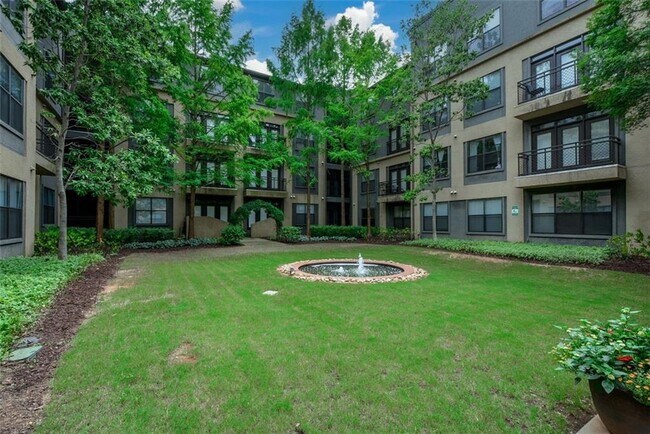 Building Photo - 400 17th St NW