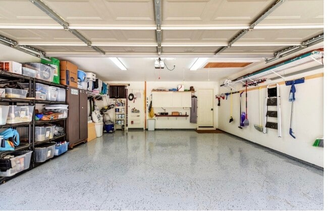 Building Photo - 9770 Tappenbeck Dr