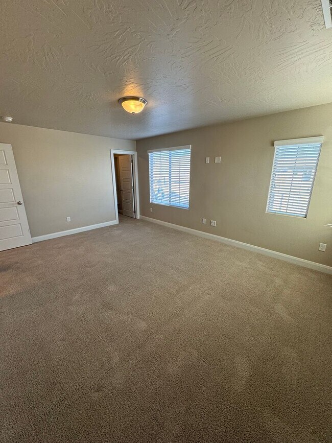 Building Photo - Beautiful 3 Bedroom Home - Casitas at Sienna Hills