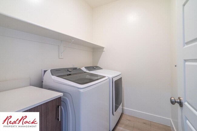 Building Photo - Comfort, Space & Style with a 3-Car Garage Small Dog Friendly!