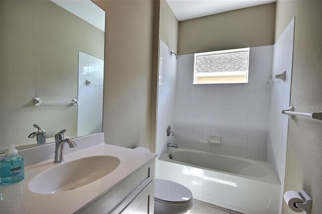 Building Photo - 12136 Whisper Lake Dr