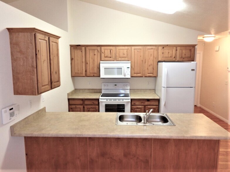 Building Photo - 196 Sam Gates Rd