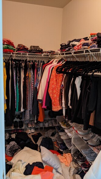 Building Photo - 627 Timberlake Dr